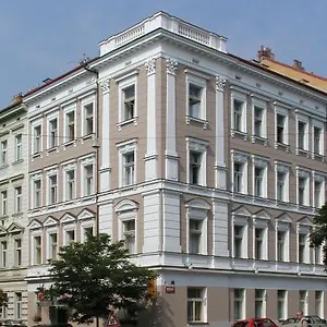 Machova Hotel