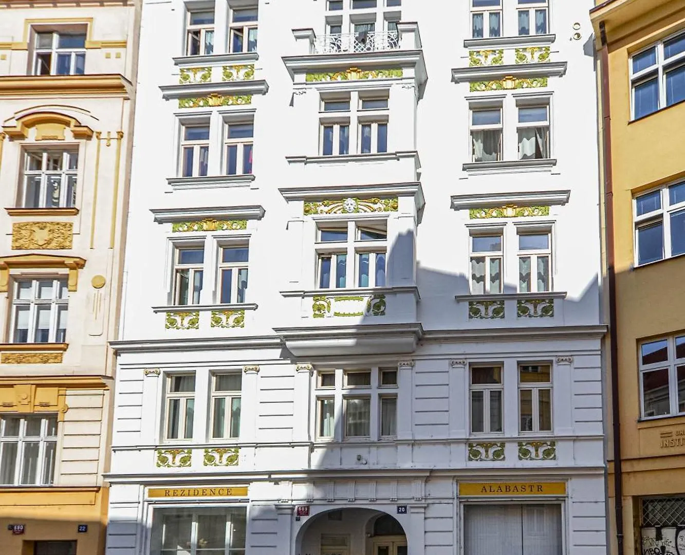 Main Square Quite Air Conditioned Apartment Prague